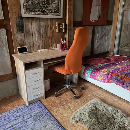 Doppelbett In Der Villa Mit 3000 M2 Garten Und Wald