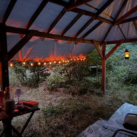 Doppelbett In Der Villa Mit 3000 M2 Garten Und Wald *