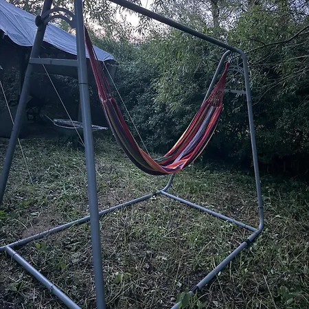 Campsite Doppelbett In Der Villa Mit 3000 M2 Garten Und Wald