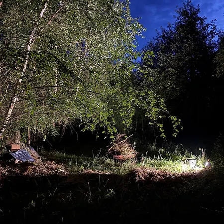 Doppelbett In Der Villa Mit 3000 M2 Garten Und Wald Campsite