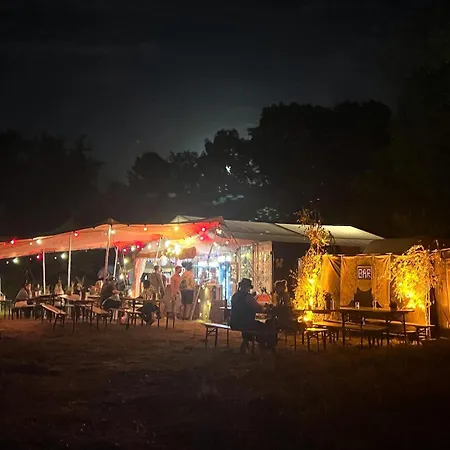 Campsite Doppelbett In Der Villa Mit 3000 M2 Garten Und Wald *