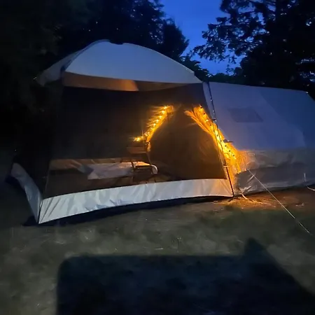 Campsite Doppelbett In Der Villa Mit 3000 M2 Garten Und Wald Wittstock