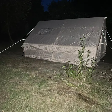Doppelbett In Der Villa Mit 3000 M2 Garten Und Wald Wittstock