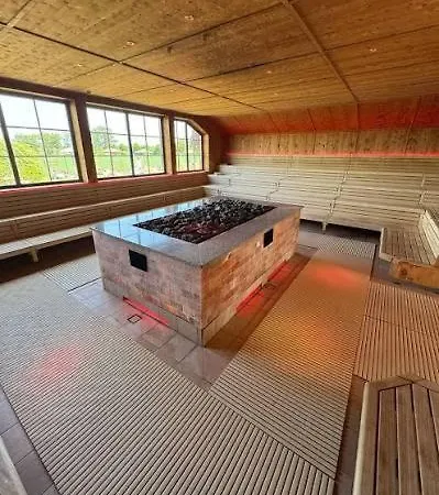 Doppelbett In Der Villa Mit 3000 M2 Garten Und Wald * Wittstock